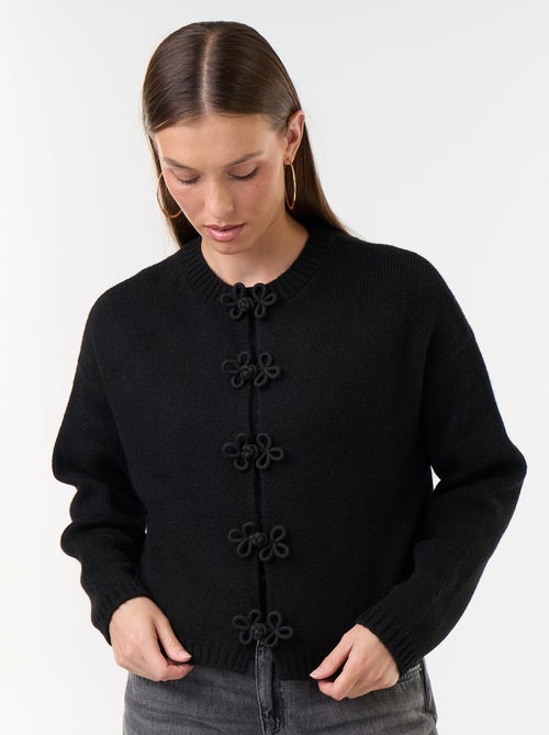 Gebreid vest met fantasieknopen - Kiabi