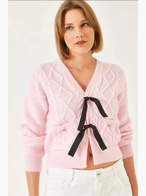 Gebreide cardigan met strikzak aan de voorkant lucci - Kiabi Gebreide cardigan met strikzak aan de voorkant lucci - Kiabi