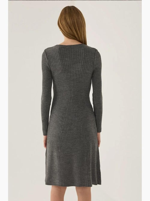 Gebreide jurk met ronde hals hiccup - Kiabi Gebreide jurk met ronde hals hiccup - Kiabi