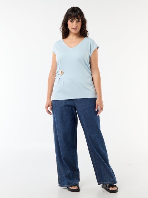 Gedrapeerd T-shirt met goudkleurig sieraad - Kiabi