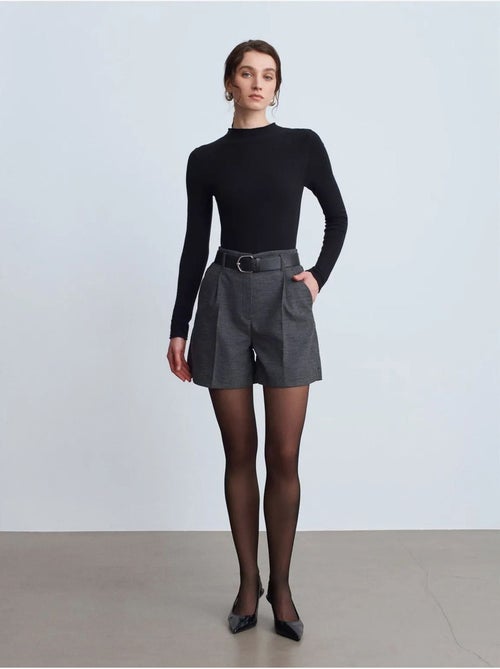 Geklede short met hoge taille en riem dilvin - Kiabi Geklede short met hoge taille en riem dilvin - Kiabi