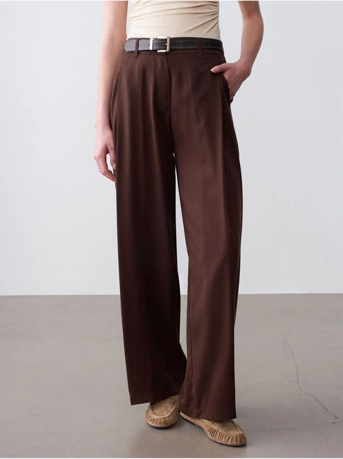 Geplooide Broek Met Wijde Pijp - Kiabi Geplooide Broek Met Wijde Pijp - Kiabi