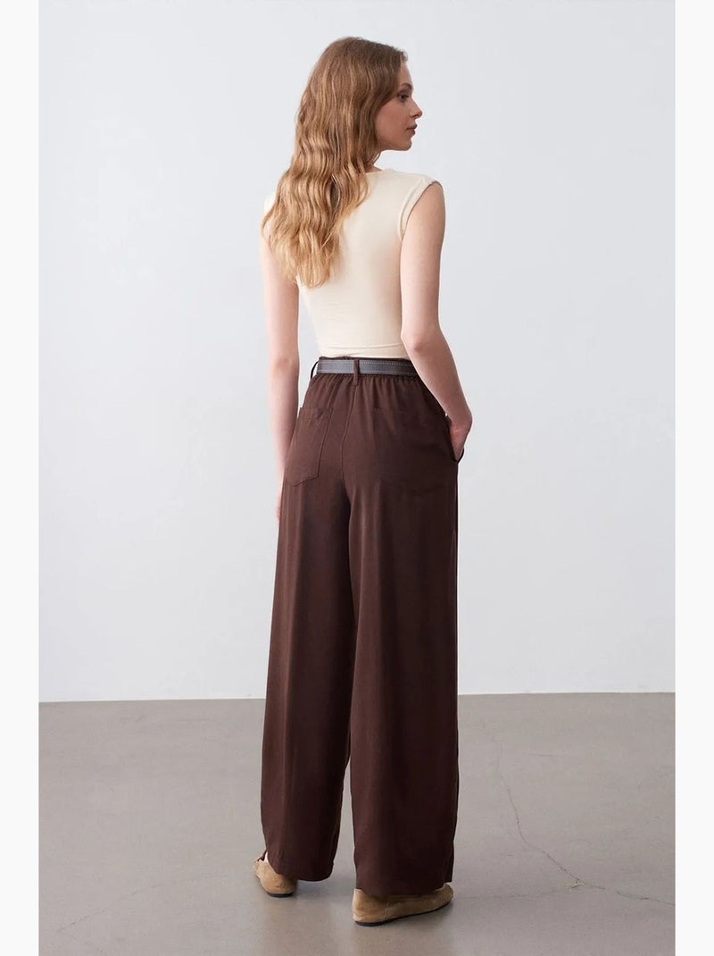 Geplooide broek met wijde pijp dilvin Chocoladebruin - Kiabi