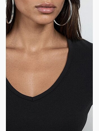 Geribbelde blouse met v-hals busem