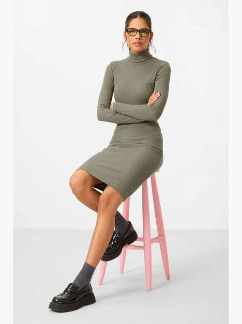 Geribbelde midi-jurk met coltrui tommy - Kiabi Geribbelde midi-jurk met coltrui tommy - Kiabi