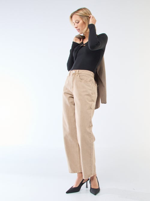 Geribbelde T-shirt met goudkleurige sieraden vooraan - Kiabi