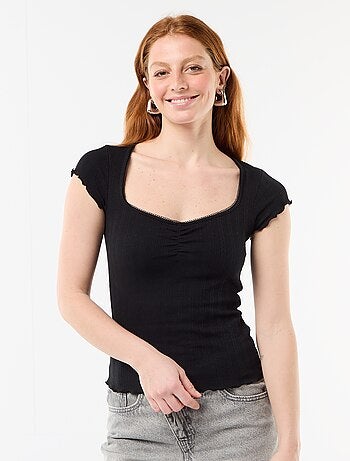 Geribd T-shirt met korte mouwen en volants