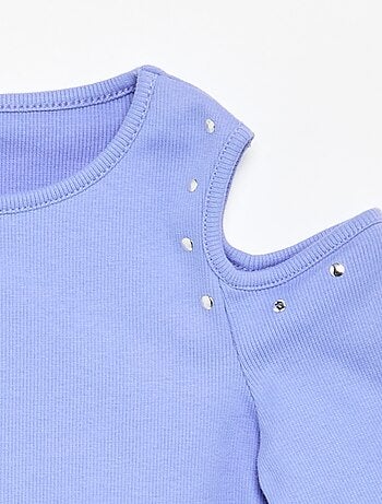 Geribd T-shirt met studs en blote schouders