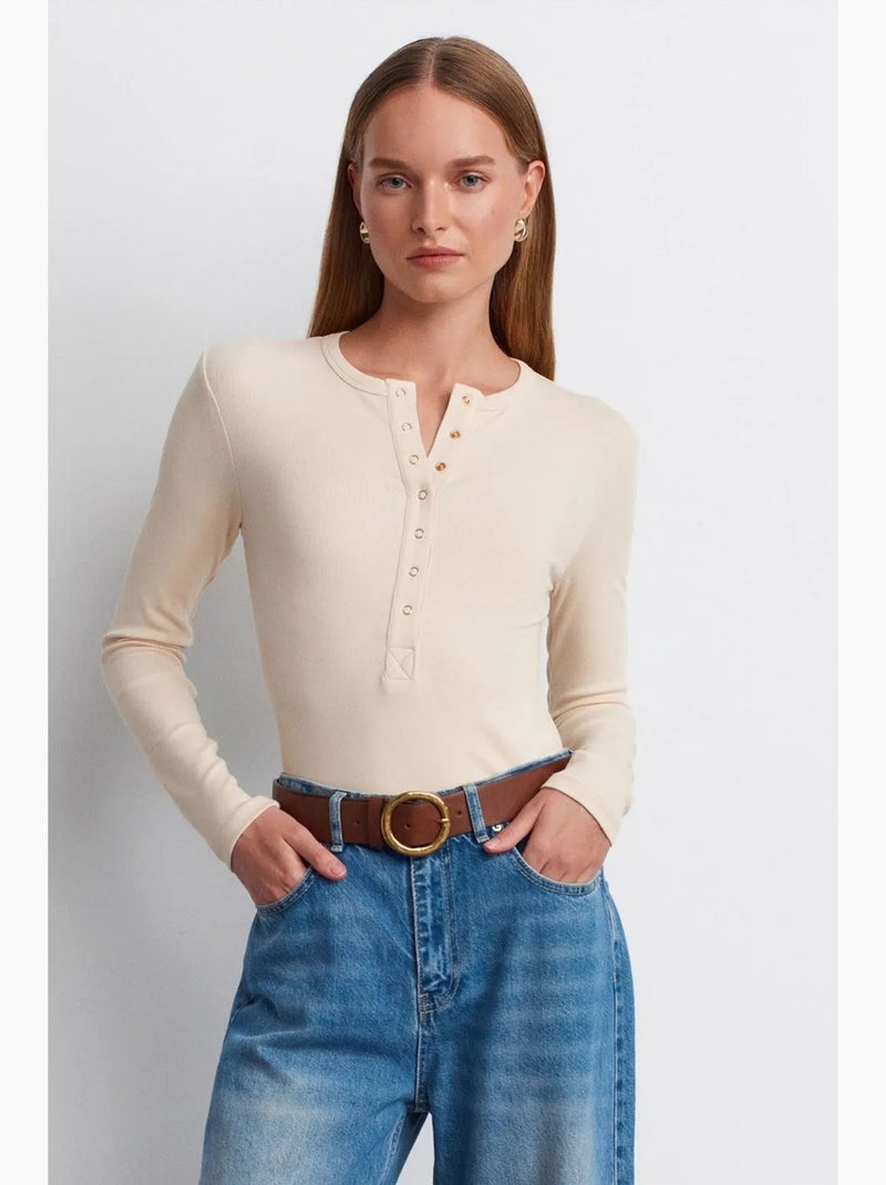 Geribde blouse met ronde hals en knopen dilvin Crème - Kiabi