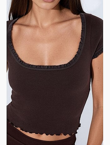 Geribde blouse met u-hals en slanke pasvorm busem