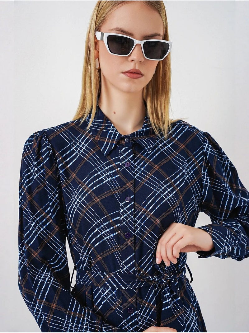 Geruite midi blousejurk met knoopsluiting bdart Marineblauw - Kiabi