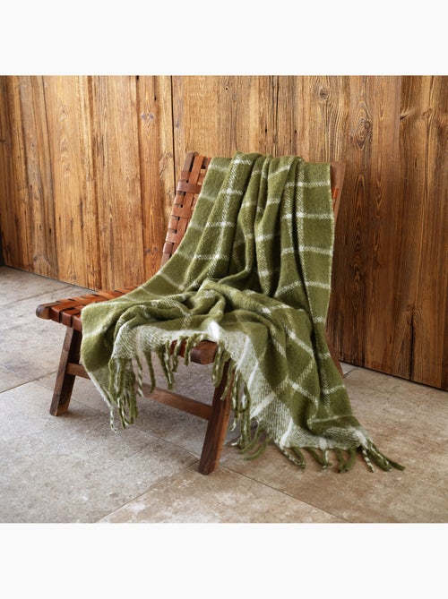 Geruite plaid met mohair-look en franjes - Kiabi Geruite plaid met mohair-look en franjes - Kiabi
