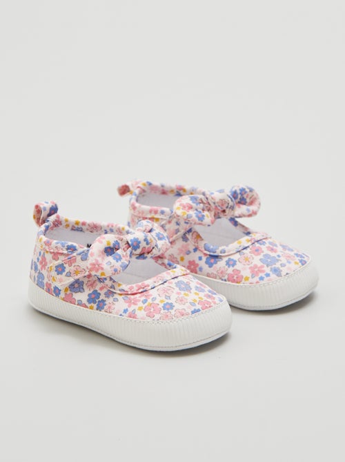 Gesloten sandalen met print - Kiabi