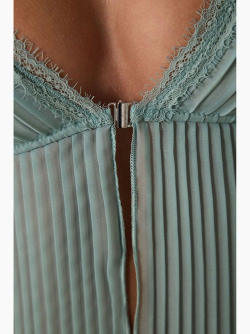 Gestreepte chiffon babydoll met plooien, zonder beugel penti - Kiabi Gestreepte chiffon babydoll met plooien, zonder beugel penti - Kiabi