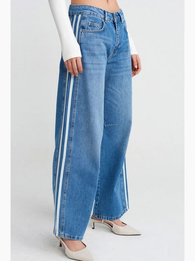Gestreepte denim jeans met hoge taille en wijde pijp dilvin Saffierblauw - Kiabi