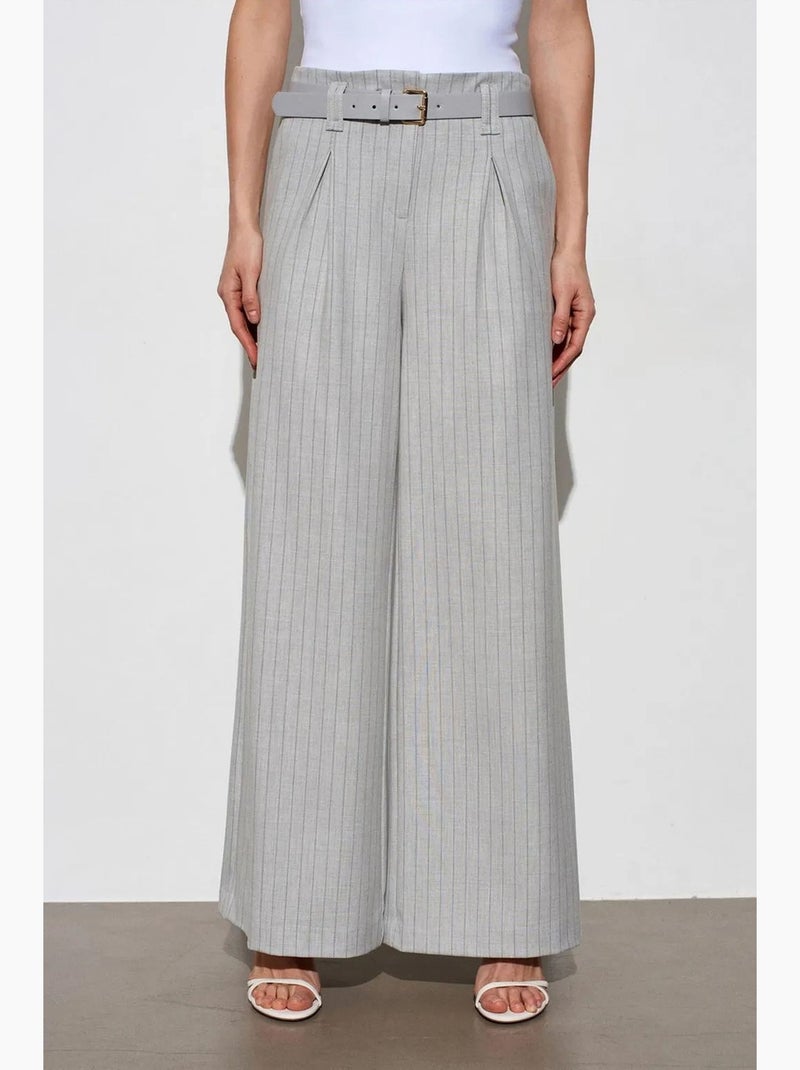 Gestreepte, geplooide wide-leg broek dilvin Lichtgrijs - Kiabi