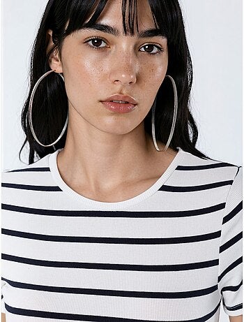Gestreepte mini t-shirt-jurk met ronde hals busem