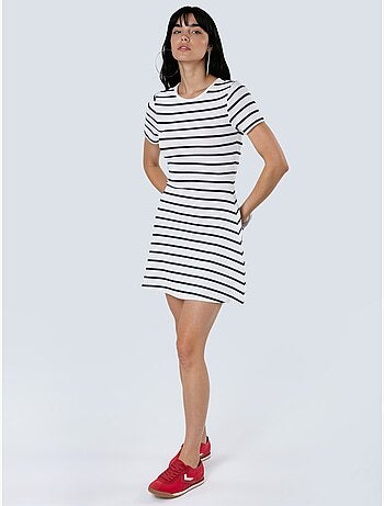 Gestreepte mini t-shirt-jurk met ronde hals busem