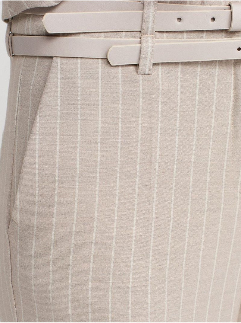 Gestreepte rechte broek met ceintuur dilvin Natuurlijk beige - Kiabi