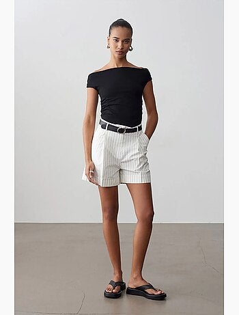 Gestreepte short met hoge taille en ceintuur dilvin