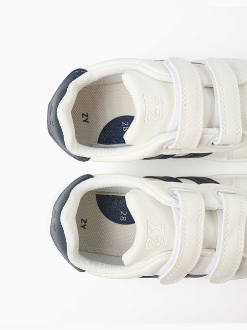 Gestreepte sneakers met klittenbandsluitingen - Kiabi Gestreepte sneakers met klittenbandsluitingen - Kiabi