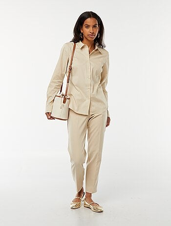 Aansluitende blouse met Italiaanse kraag