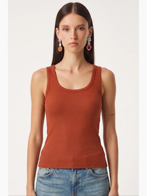 Getailleerde gebreide tanktop met u-hals, 2-pack istanbul - Kiabi Getailleerde gebreide tanktop met u-hals, 2-pack istanbul - Kiabi