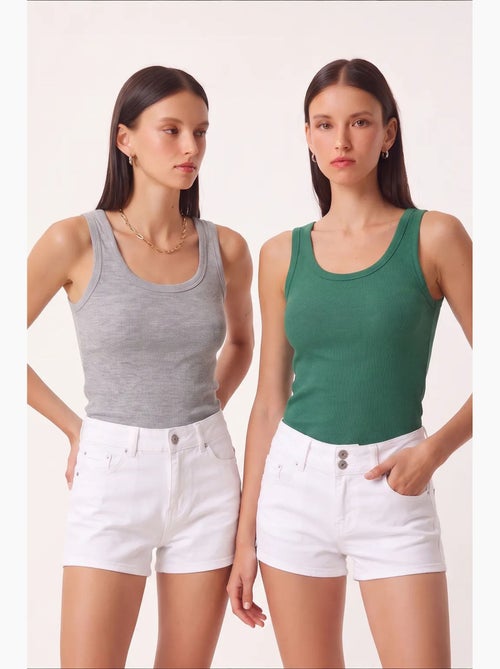 Getailleerde gebreide tanktop met u-hals, 2-pack istanbul - Kiabi Getailleerde gebreide tanktop met u-hals, 2-pack istanbul - Kiabi