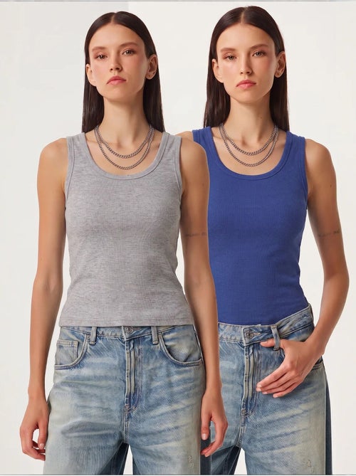 Getailleerde gebreide tanktop met u-hals, 2-pack istanbul - Kiabi Getailleerde gebreide tanktop met u-hals, 2-pack istanbul - Kiabi