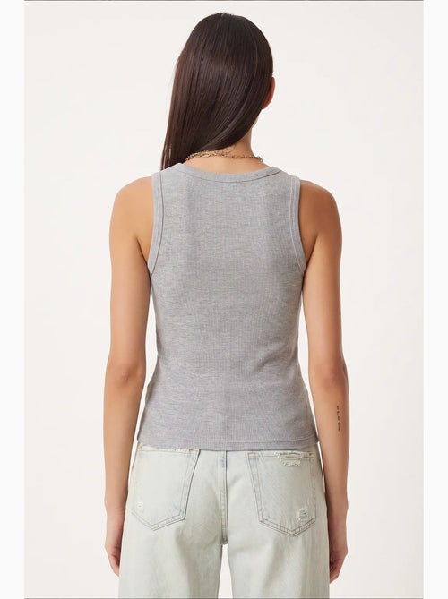 Getailleerde gebreide tanktop met u-hals, 2-pack istanbul - Kiabi Getailleerde gebreide tanktop met u-hals, 2-pack istanbul - Kiabi