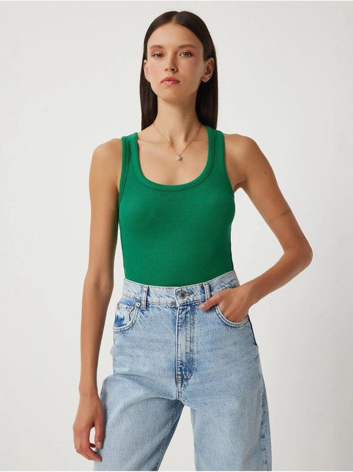 Getailleerde katoenen tanktop met u-hals istanbul - Kiabi Getailleerde katoenen tanktop met u-hals istanbul - Kiabi