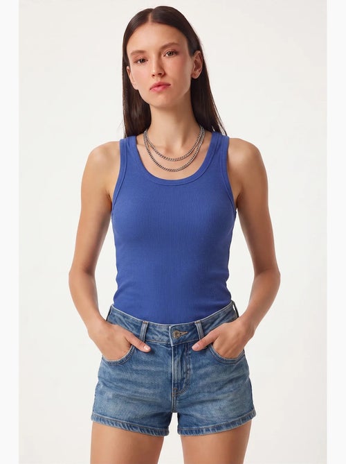Getailleerde katoenen tanktop met u-hals istanbul - Kiabi Getailleerde katoenen tanktop met u-hals istanbul - Kiabi