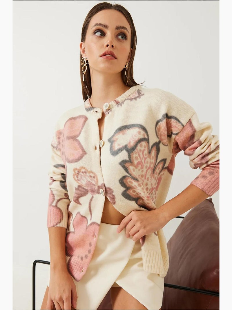 Getextureerd gebreid vest met bloemenmotief en knopen lucci Klei-beige - Kiabi