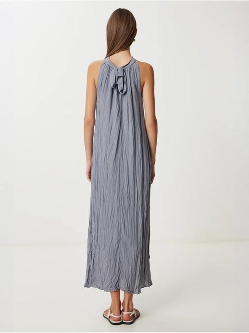 Getextureerde midi-jurk met halternek istanbul - Kiabi Getextureerde midi-jurk met halternek istanbul - Kiabi