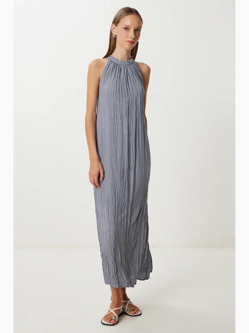 Getextureerde midi-jurk met halternek istanbul - Kiabi Getextureerde midi-jurk met halternek istanbul - Kiabi