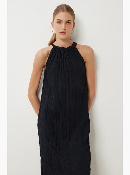 Getextureerde midi-jurk met halternek istanbul - Kiabi Getextureerde midi-jurk met halternek istanbul - Kiabi