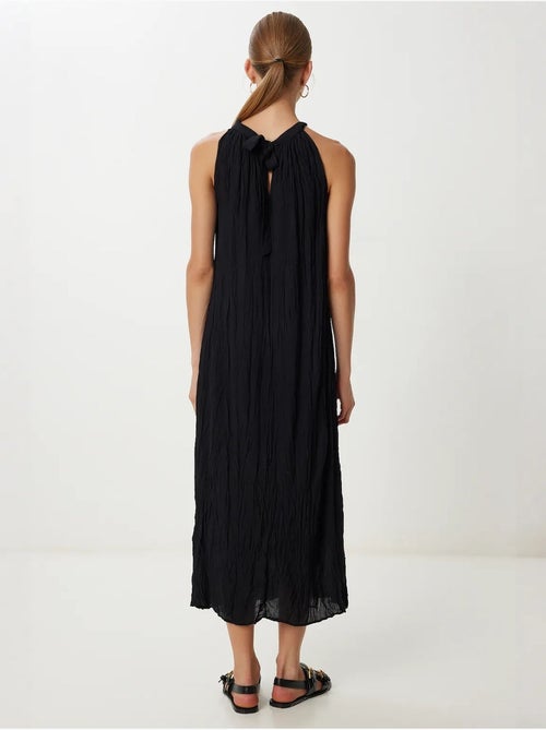 Getextureerde midi-jurk met halternek istanbul - Kiabi Getextureerde midi-jurk met halternek istanbul - Kiabi