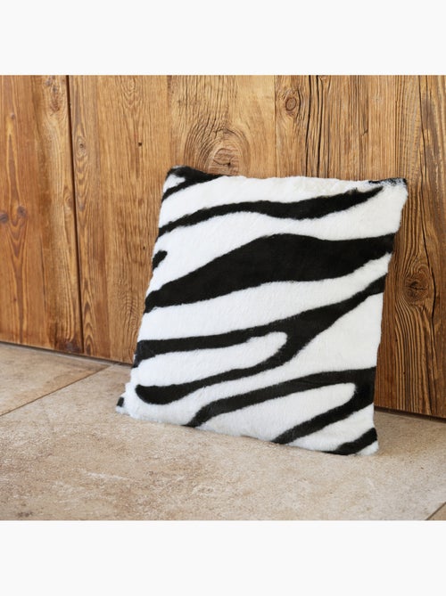 Gevuld kussen met zebraprint en een achterkant van fluweel - Kiabi Gevuld kussen met zebraprint en een achterkant van fluweel - Kiabi