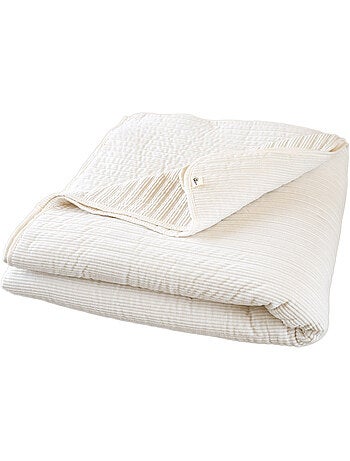 Gewatteerd bedsprei van ribfluweel