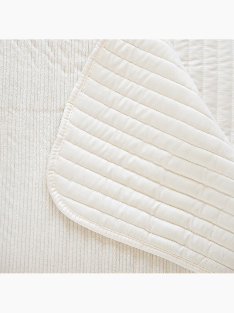 Gewatteerd bedsprei van ribfluweel Ecru - Kiabi
