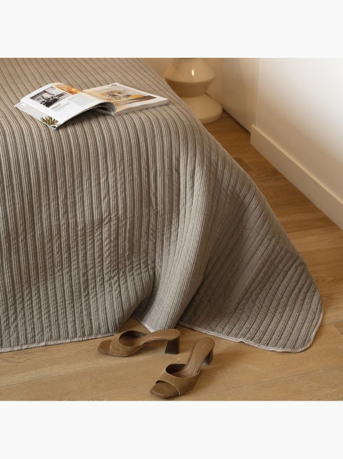 Gewatteerd bedsprei van ribfluweel - Kiabi Gewatteerd bedsprei van ribfluweel - Kiabi