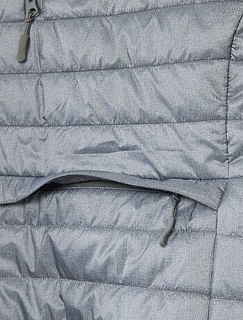 Gewatteerd donsjack met capuchon