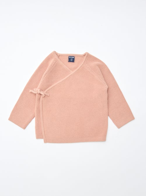 GIFTBOX - Babytruitje + broek + sokken + muts + slabbetje - Kiabi