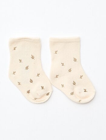 GIFTBOX brassière + pantalon + chaussettes + bonnet + bavoir