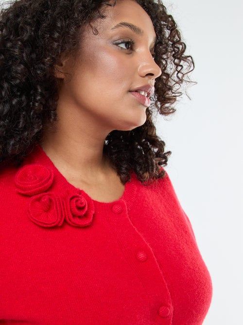 Gilet à manches manches courtes avec broderies fleurs à l'épaule - Kiabi