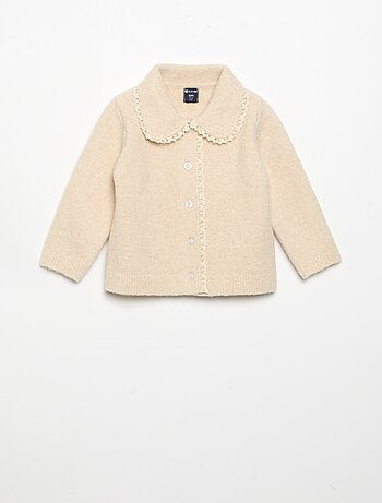 Gilet avec bords en fine dentelle