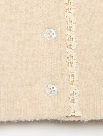 Gilet avec bords en fine dentelle