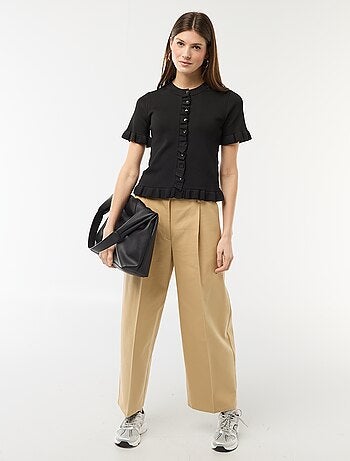 Gilet avec boutonnage et manches volantés