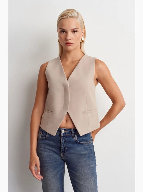 Gilet court boutonné dilvin - Kiabi Gilet court boutonné dilvin - Kiabi