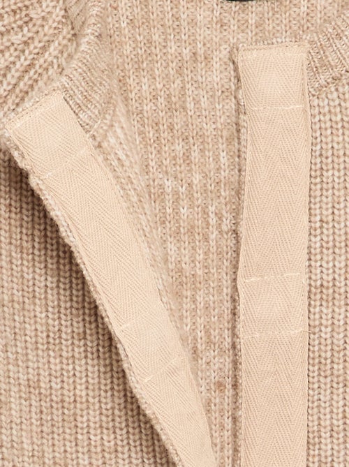 Gilet en maille chaude - collection facile à enfiler - Kiabi Gilet en maille chaude - collection facile à enfiler - Kiabi
